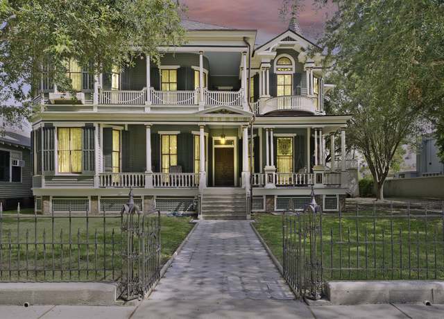 Property at 1116 Church St, Galveston, TX 77550, 4 beds, 2.5 baths