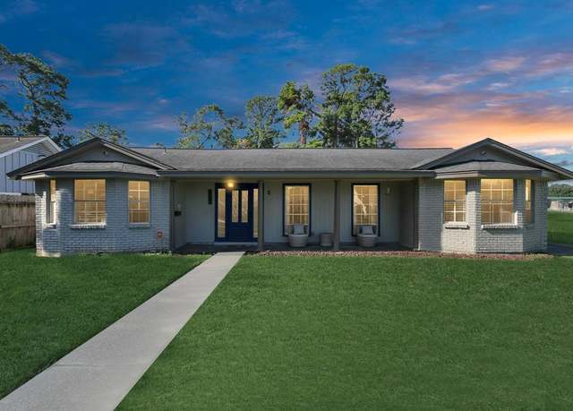 Property at 4823 Chantilly Ln, Houston, TX 77092, 3 beds, 2 baths