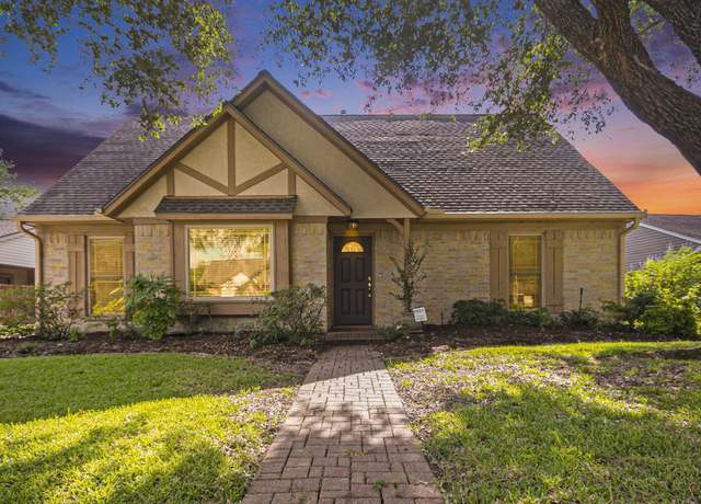 Property at 302 W Lochnell Dr, Houston, TX 77062, 4 beds, 2.5 baths