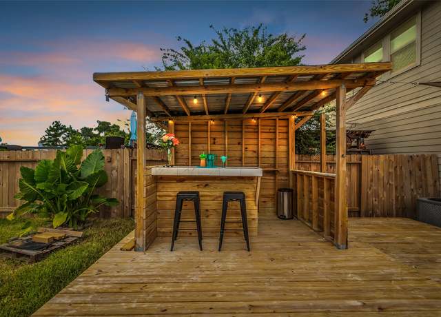 Property at 167 Axlewood Ct, Montgomery, TX 77316, 3 beds, 2.5 baths