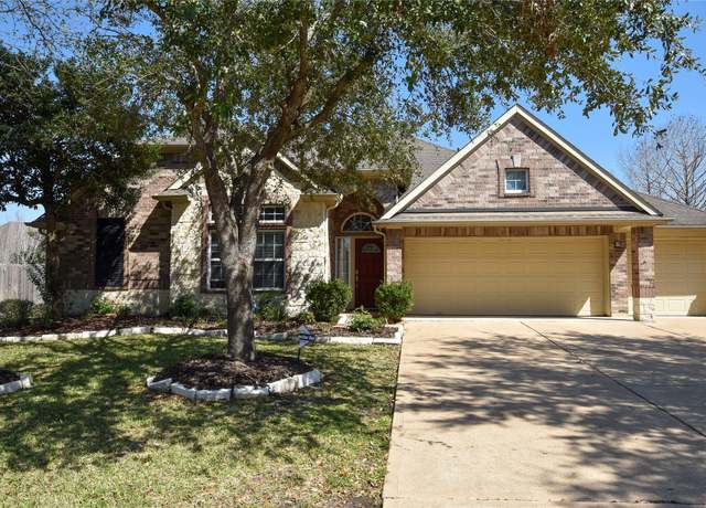 Property at 2603 Briar Rose Ct, Pearland, TX 77584, 4 beds, 2.5 baths