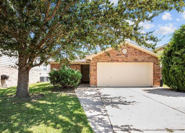 Property at 8014 Blackcherry Ln, Baytown, TX 77523, 3 beds, 2 baths
