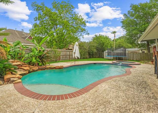 Property at 4426 Park Bend Dr, Baytown, TX 77521, 4 beds, 2.5 baths