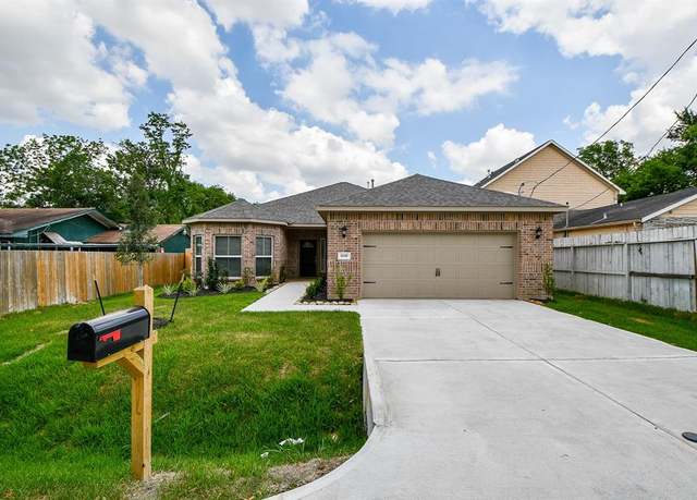 Property at 6718 Utah St, Houston, TX 77091, 4 beds, 2.5 baths
