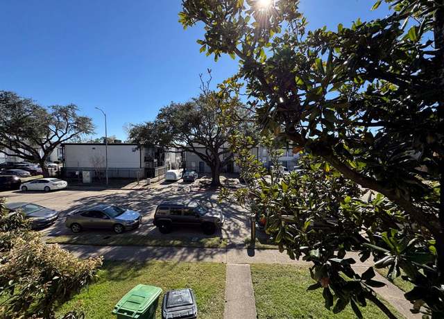 Property at 7932 Grow Ln, Houston, TX 77040, 4 beds, 3 baths