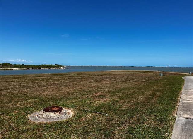 Property at 55 Water Ky, Hitchcock, TX 77563