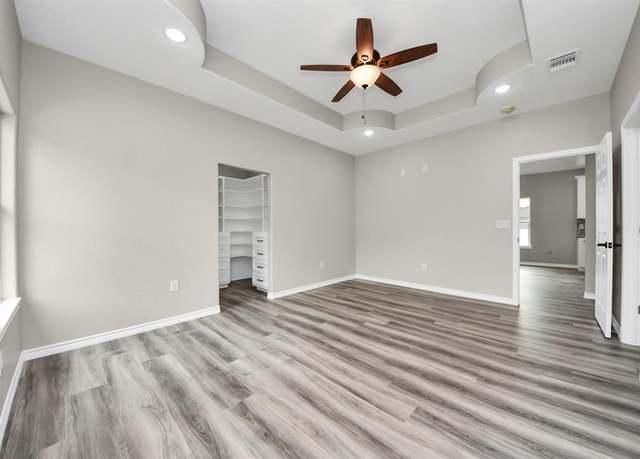 Property at 1110 Thrift St, El Campo, TX 77437, 3 beds, 2.5 baths