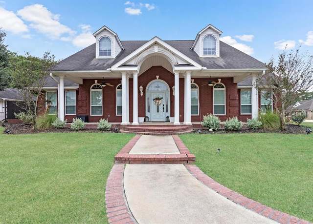 Property at 3455 Michelle Ave, Vidor, TX 77662, 3 beds, 2.5 baths