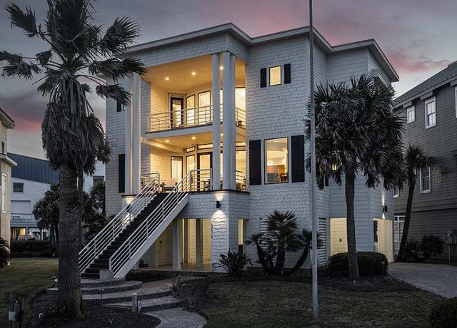 Property at 4214 Turks Pt, Galveston, TX 77554, 3 beds, 3.5 baths