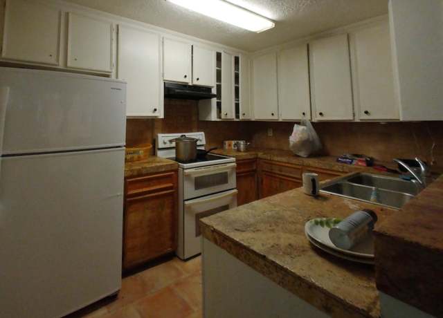 Property at 8587 Wilcrest Dr, Houston, TX 77099, 3 beds, 2.5 baths