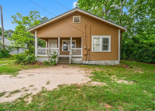 Property at 311 W Mill St, Livingston, TX 77351, 3 beds, 1 bath
