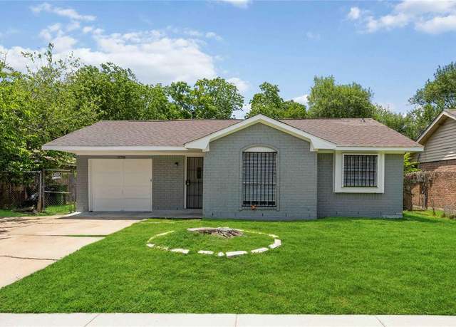 Property at 11750 Murr Way, Houston, TX 77048, 3 beds, 2 baths