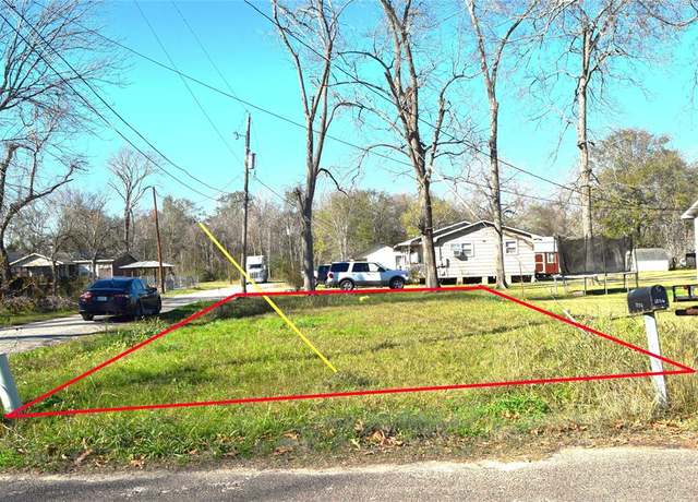 Property at 606 Edgar St, Dayton, TX 77535