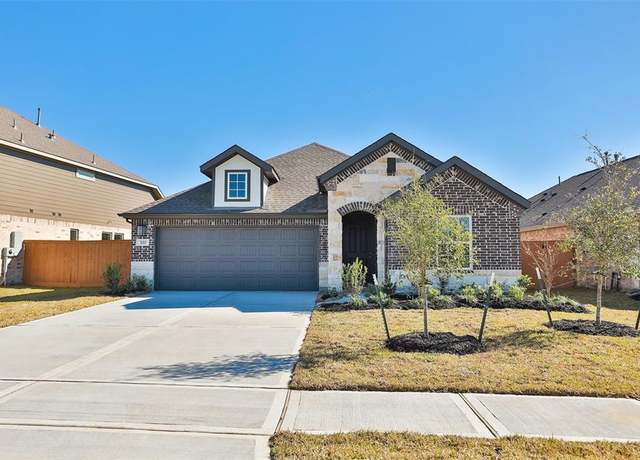 Property at 320 Ice Shore Trl, Dayton, TX 77535, 3 beds, 2 baths