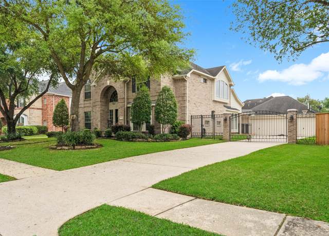 Property at 14706 Birch Arbor Ct, Humble, TX 77396, 5 beds, 4.5 baths