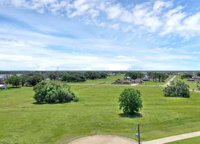 Property at 1008 Lone Star Ct, Angleton, TX 77515