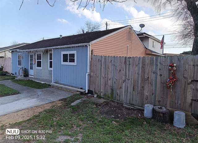 Property at 8522 Wiggins St, Houston, TX 77029, 4 beds, 2.5 baths