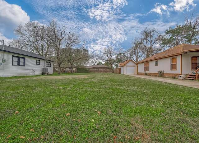 Property at 1010 Dutch St, Deer Park, TX 77536