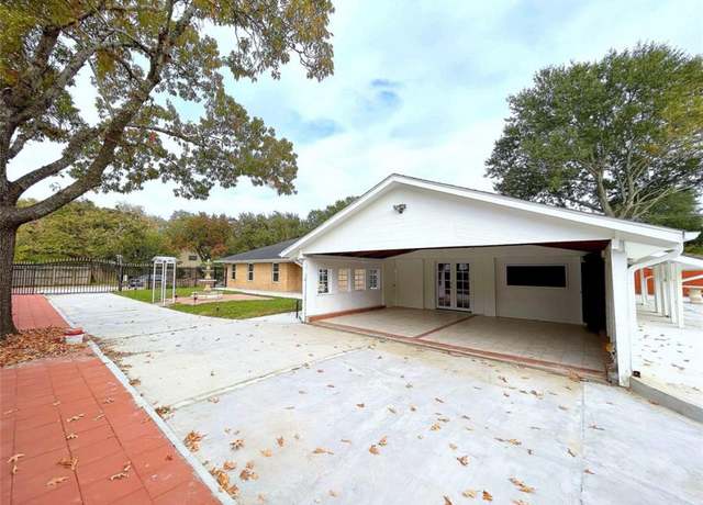 Property at 902 Ashford Pkwy, Houston, TX 77077, 4 beds, 2.5 baths