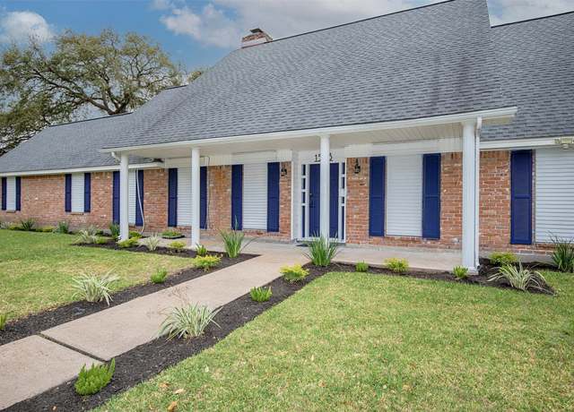 Property at 1523 19th Ave N, Texas City, TX 77590, 4 beds, 2.5 baths