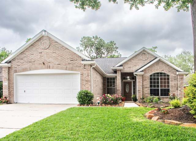 Property at 1727 Whispering Forest Dr, Kingwood, TX 77339, 3 beds, 2 baths