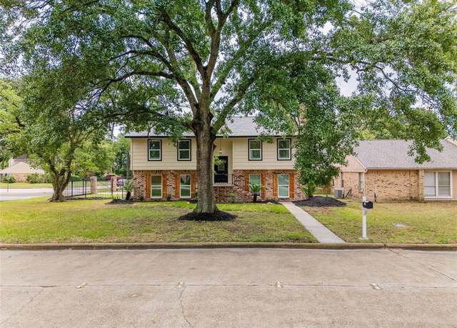 Property at 8707 Wind Side Dr, Houston, TX 77040, 5 beds, 2 baths