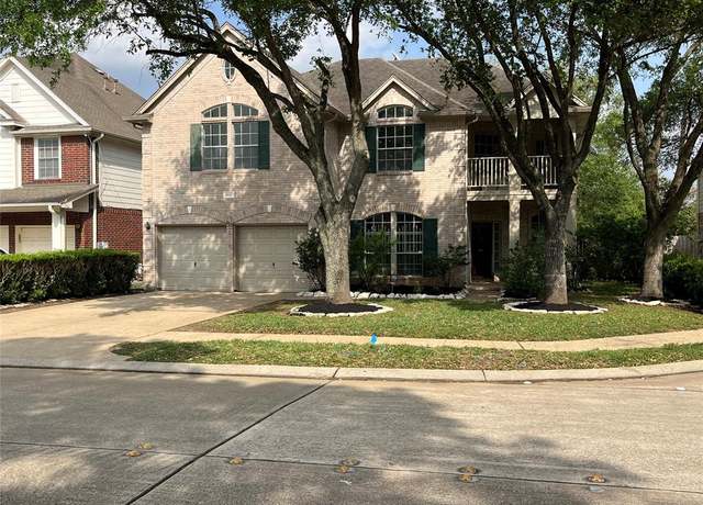 Property at 11327 Ashford Pt, Sugar Land, TX 77478, 5 beds, 2.5 baths