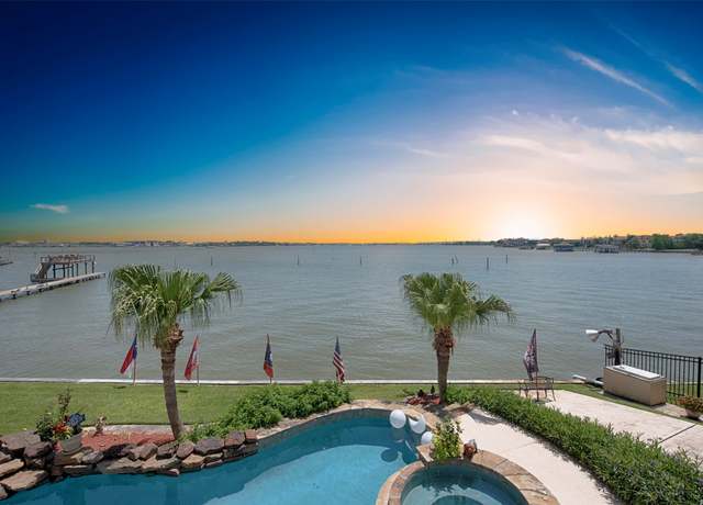 Property at 2242 Marina Way, League City, TX 77565, 3 beds, 3.5 baths