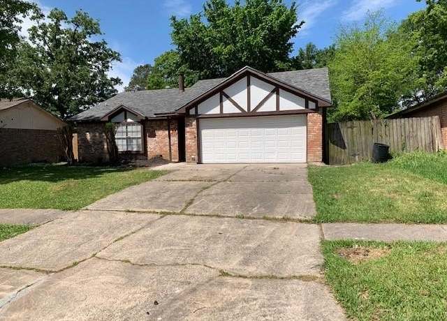 Property at 16942 Meadowlark St, Conroe, TX 77385, 3 beds, 2 baths