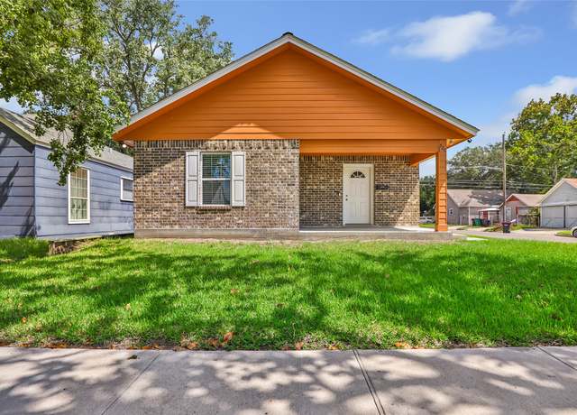 Property at 520 E Defee Ave, Baytown, TX 77520, 3 beds, 2 baths