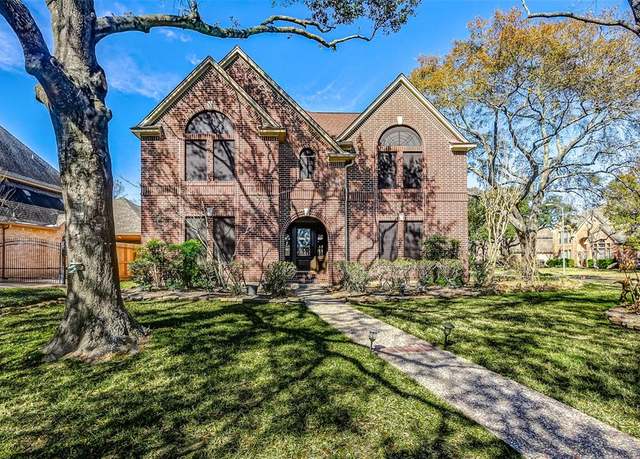 Property at 5802 Ashmere Ln, Spring, TX 77379, 4 beds, 3.5 baths