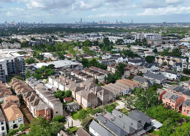 Property at 1002 W 22nd St, Houston, TX 77008, 3 beds, 3.5 baths