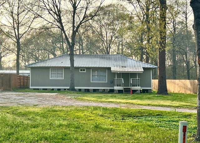 Property at 25521 Lakeshore Dr, Splendora, TX 77372, 3 beds, 2 baths