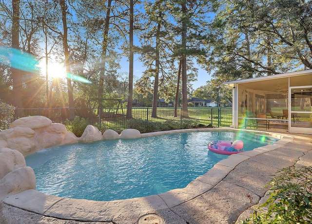 Property at 16027 Broadwater Dr, Crosby, TX 77532, 3 beds, 2.5 baths