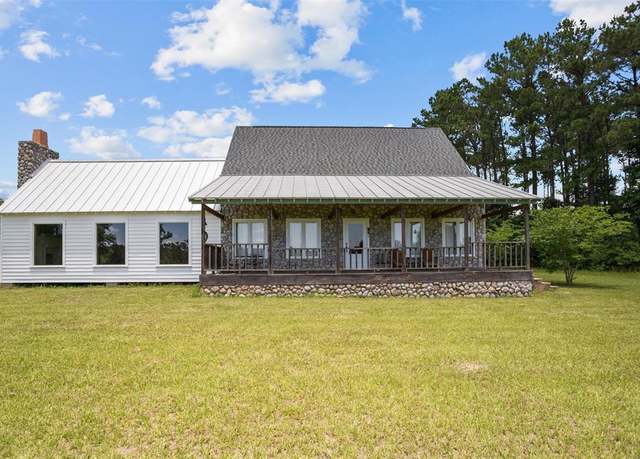 Property at 656 Vineyard View Trl, Grapeland, TX 75844, 3 beds, 2.5 baths