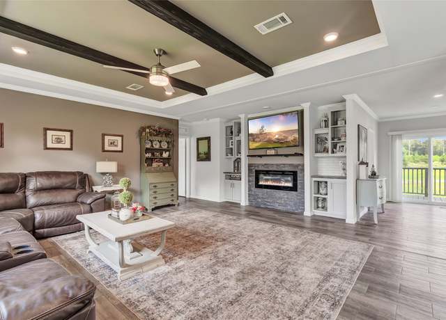 Property at 2003 Iron Ore Dr, Huffman, TX 77336, 4 beds, 3 baths