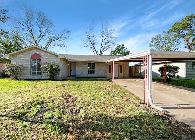 Property at 5206 Fairgreen Ln, Houston, TX 77048, 3 beds, 1.5 baths