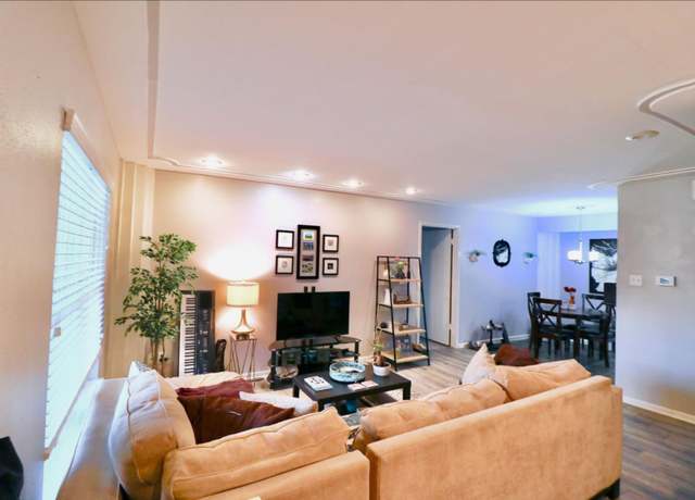 Property at 855 Augusta Dr #60, Houston, TX 77057, 2 beds, 2 baths