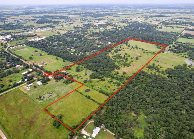 Property at 555 Scroggins Ln, Waller, TX 77484, 4 beds, 2 baths