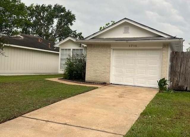 Property at 1715 Bugle Run Dr, Katy, TX 77449, 3 beds, 2 baths