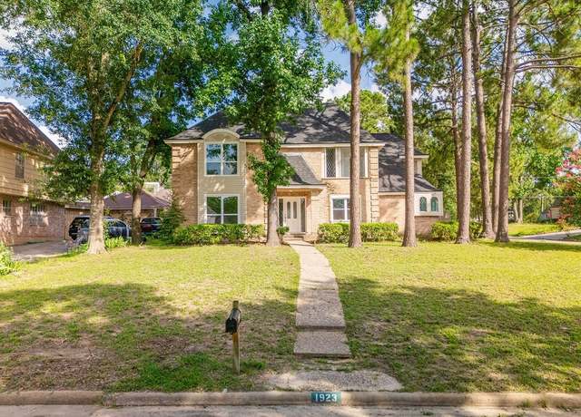 Property at 1923 Big Horn Dr, Houston, TX 77090, 4 beds, 3.5 baths