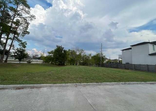 Property at 8003 Serenity Ct, Houston, TX 77025