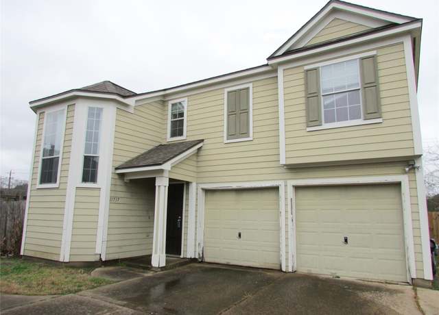 Property at 11737 Logan Ridge Dr, Houston, TX 77072, 3 beds, 2.5 baths