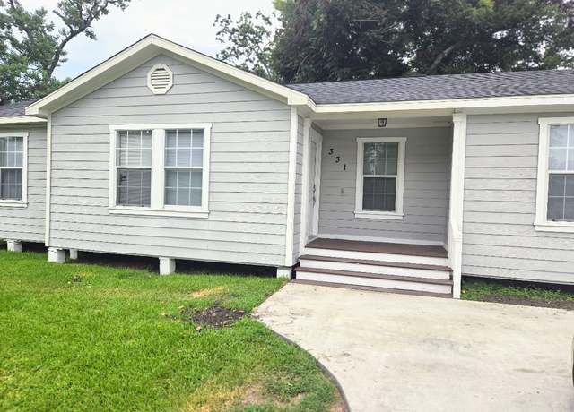 Property at 331 N Texas St, Texas City, TX 77591, 3 beds, 2 baths
