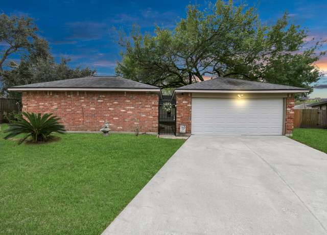Property at 1207 Martingale Ct, Crosby, TX 77532, 3 beds, 2 baths