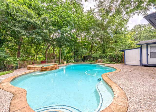 Property at 1226 Timbergrove Ln, Houston, TX 77008, 3 beds, 2 baths