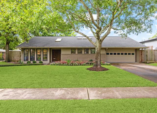 Property at 5171 Jason St, Houston, TX 77096, 3 beds, 2.5 baths