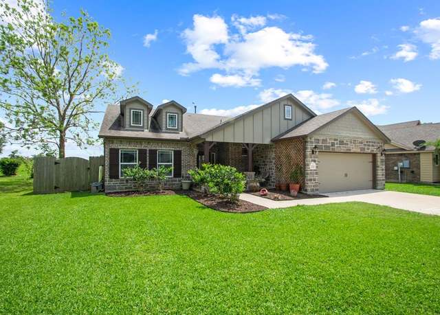 Property at 233 Twin Lakes Blvd, West Columbia, TX 77486, 4 beds, 2 baths