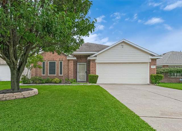 Property at 2631 Tinas Terrace Dr, Houston, TX 77038, 3 beds, 2 baths