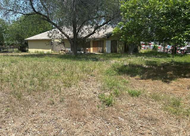 Property at 1350 Huisache Ave, New Braunfels, TX 78130, 2 baths